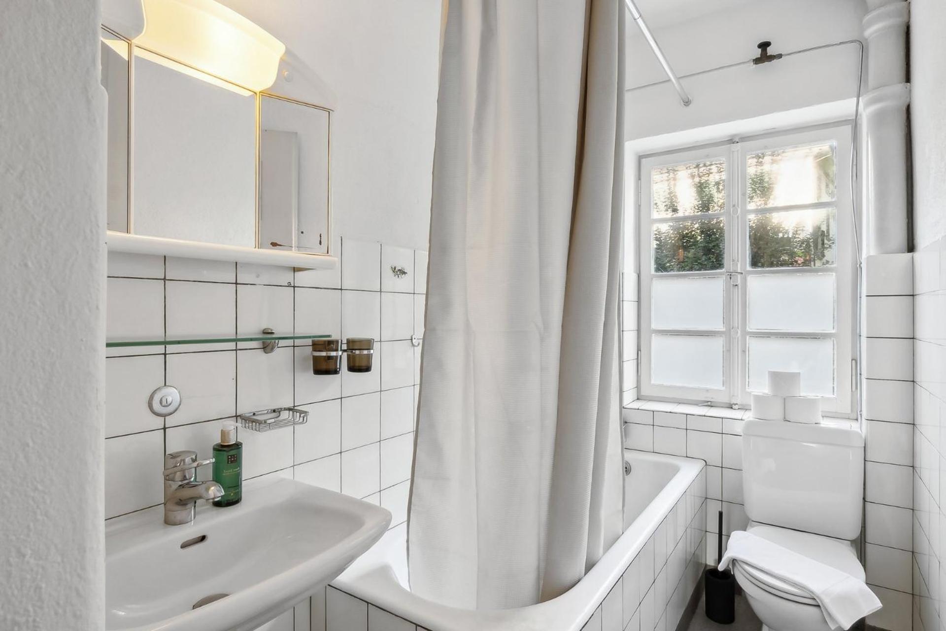Homey Comfort In Oerlikon Zurich Luaran gambar